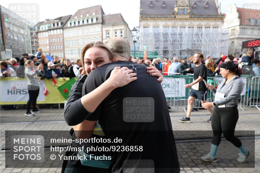 05.10.2025 - 20. swb-Marathon Bremen Yannick Fuchs http://msf.ph/oto/9236858 05.10.2025 11:05:55 Ziel 7777, 9335, 9423, 9907, 10197, 10529, 10619, 10769, 11455, 11604 meine-sportfotos.de