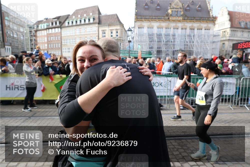 05.10.2025 - 20. swb-Marathon Bremen Yannick Fuchs http://msf.ph/oto/9236879 05.10.2025 11:05:55 Ziel 7777, 9335, 9423, 9907, 10197, 10529, 10619, 10769, 11455, 11604 meine-sportfotos.de