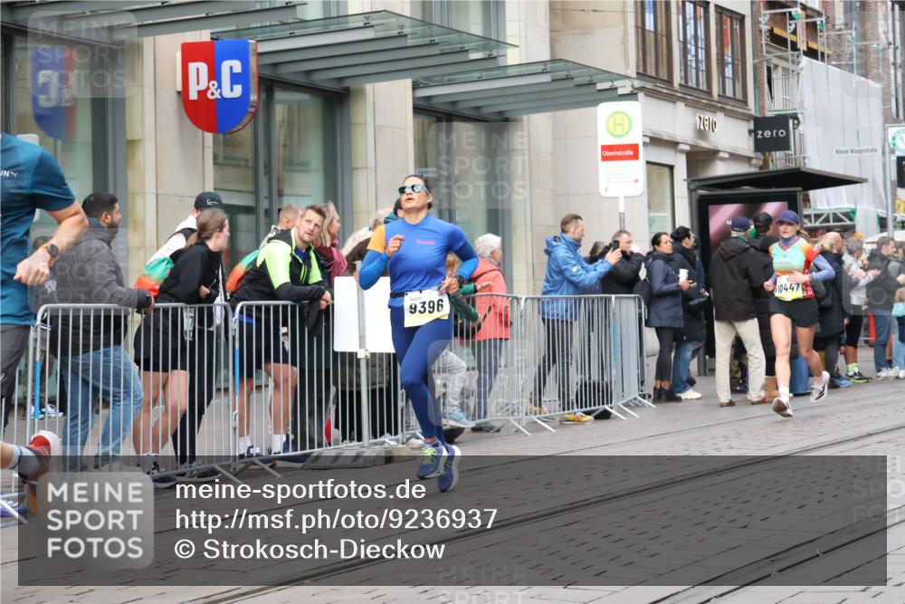 05.10.2025 - 20. swb-Marathon Bremen Strokosch-Dieckow http://msf.ph/oto/9236937 05.10.2025 10:45:06 Ziel 9222, 9250, 9290, 9396, 9885, 9963, 10053, 10431, 10447, 10634, 10682, 10898, 11346, 11403, 11488, 11585, 9222, 9250, 9290, 9396, 9885, 9963, 10053, 10431, 10447, 10634, 10682, 10898, 11346, 11403, 11488, 11585 meine-sportfotos.de