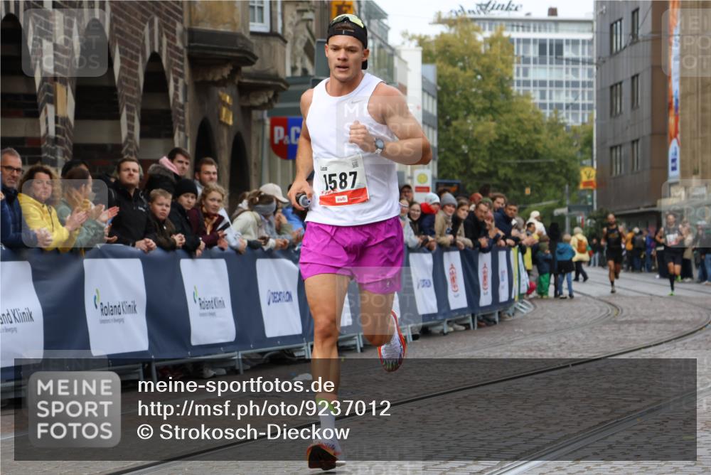 05.10.2025 - 20. swb-Marathon Bremen Strokosch-Dieckow http://msf.ph/oto/9237012 05.10.2025 12:40:00 Ziel 964, 1528 meine-sportfotos.de