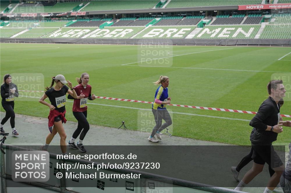 05.10.2025 - 20. swb-Marathon Bremen Michael Burmester http://msf.ph/oto/9237230 05.10.2025 10:32:59 Laufen im Stadion 7165, 9176, 9187, 9195, 9197, 9238, 9258, 9260, 9268, 9284, 9295, 9313, 9318, 9367, 9392, 9402, 9407, 9436, 9439, 9456, 9461, 9464, 9475, 9492, 9494, 9514, 9517, 9539, 9548, 9570, 9574, 9577, 9650, 9654, 9703, 9754, 9830, 9834, 9835, 9856, 9868, 9900, 9918, 9933, 9939, 9950, 9957, 9985, 10007, 10008, 10034, 10042, 10046, 10097, 10174, 10215, 10234, 10253, 10308, 10309, 10326, 10349, 10385, 10387, 10388, 10394, 10402, 10416, 10436, 10460, 10475, 10487 meine-sportfotos.de