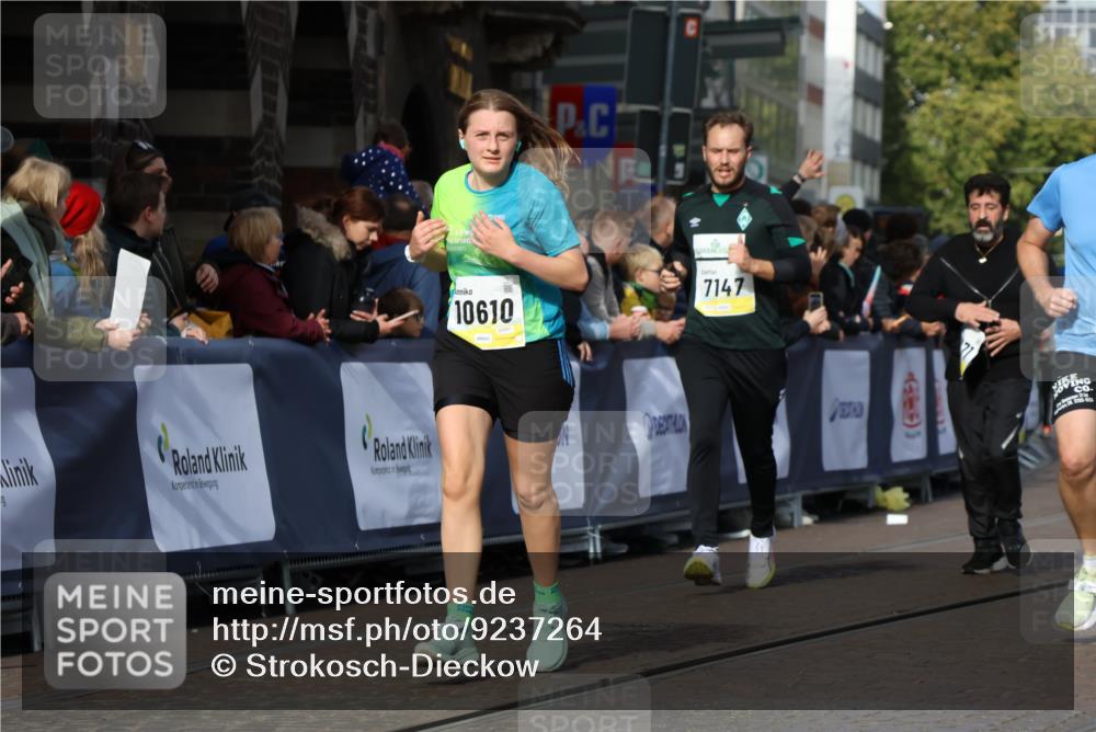 05.10.2025 - 20. swb-Marathon Bremen Strokosch-Dieckow http://msf.ph/oto/9237264 05.10.2025 10:55:51 Ziel 7147, 9521, 9871, 10253, 10385, 10610, 10653, 10654, 10921, 11052, 11249, 11439 meine-sportfotos.de