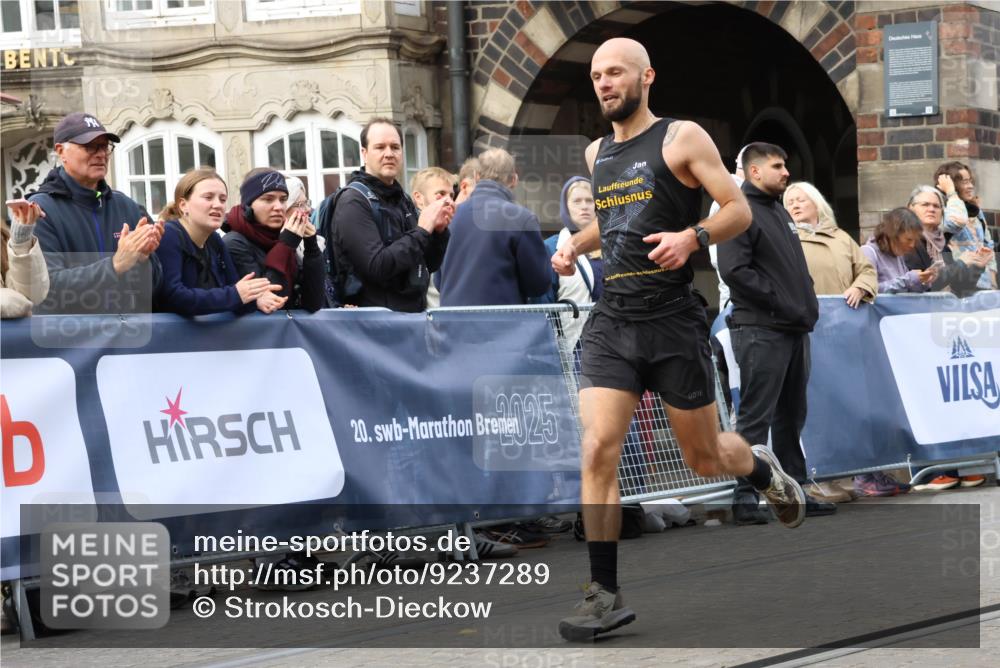05.10.2025 - 20. swb-Marathon Bremen Strokosch-Dieckow http://msf.ph/oto/9237289 05.10.2025 12:40:14 Ziel 1714, 2138 meine-sportfotos.de
