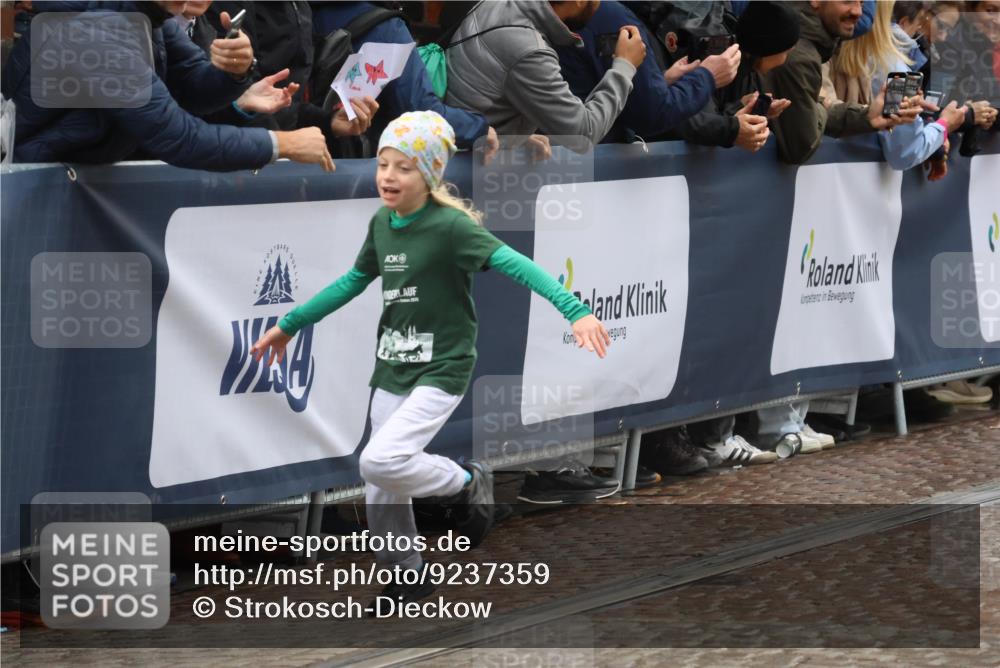 05.10.2025 - 20. swb-Marathon Bremen Strokosch-Dieckow http://msf.ph/oto/9237359 05.10.2025 15:20:44 Ziel  meine-sportfotos.de