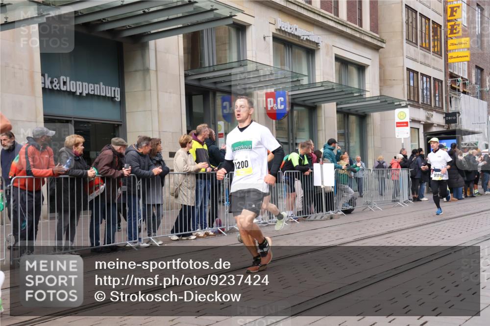 05.10.2025 - 20. swb-Marathon Bremen Strokosch-Dieckow http://msf.ph/oto/9237424 05.10.2025 10:45:27 Ziel 28, 8000, 9200, 9222, 9250, 9285, 9397, 9709, 9876, 9960, 10053, 10090, 10350, 10639, 10682, 10773, 10792, 10823, 11617, 11678, 11745, 28, 8000, 9200, 9222, 9250, 9285, 9397, 9709, 9876, 9960, 10053, 10090, 10350, 10639, 10682, 10773, 10792, 10823, 11617, 11678, 11745 meine-sportfotos.de