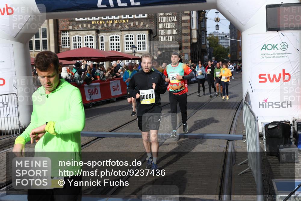05.10.2025 - 20. swb-Marathon Bremen Yannick Fuchs http://msf.ph/oto/9237436 05.10.2025 11:06:12 Ziel 9355, 9786, 9931, 10081, 10095, 10100, 10101, 10462, 10587, 10597, 10623, 11134, 11231, 11425, 11468, 11525 meine-sportfotos.de