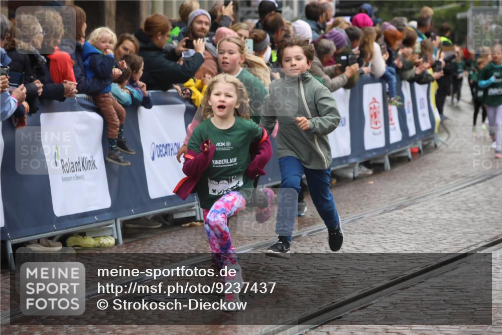 05.10.2025 - 20. swb-Marathon Bremen Strokosch-Dieckow http://msf.ph/oto/9237437 05.10.2025 15:20:46 Ziel  meine-sportfotos.de