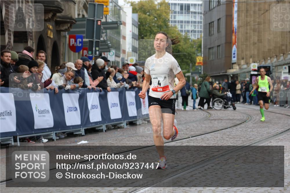 05.10.2025 - 20. swb-Marathon Bremen Strokosch-Dieckow http://msf.ph/oto/9237447 05.10.2025 12:40:30 Ziel 4, 351 meine-sportfotos.de