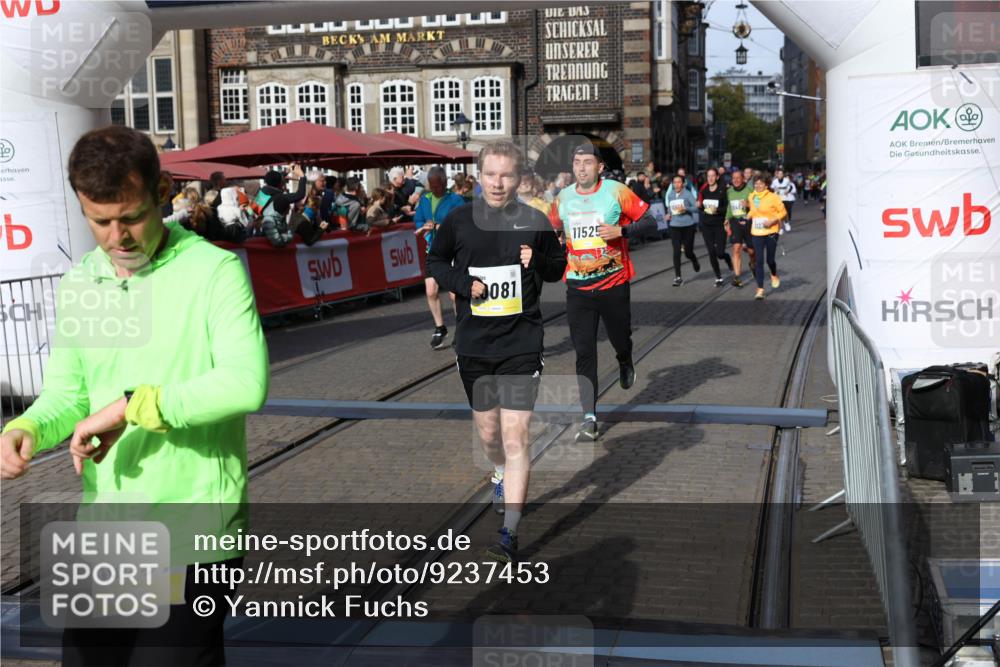 05.10.2025 - 20. swb-Marathon Bremen Yannick Fuchs http://msf.ph/oto/9237453 05.10.2025 11:06:12 Ziel 9355, 9786, 9931, 10081, 10095, 10100, 10101, 10462, 10587, 10597, 10623, 11134, 11231, 11425, 11468, 11525 meine-sportfotos.de