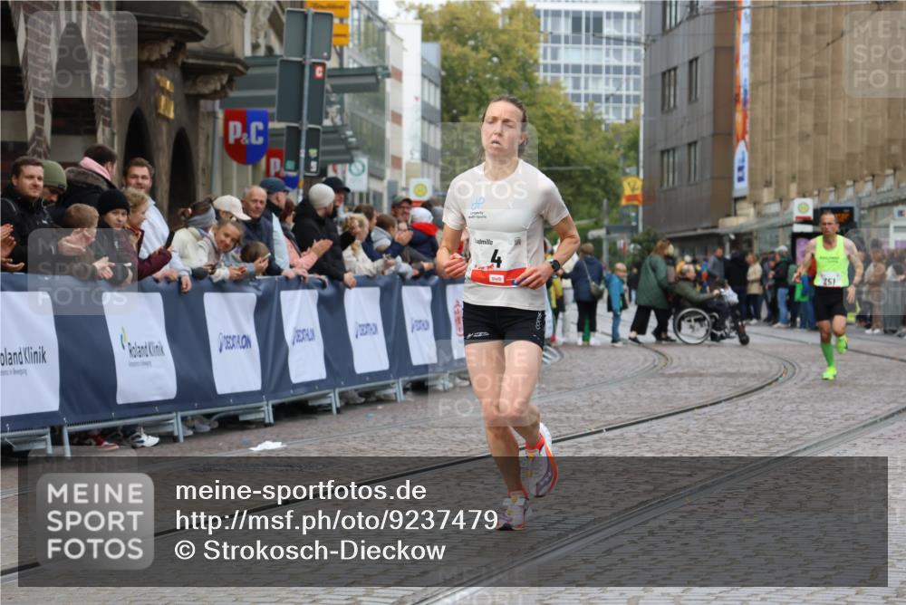 05.10.2025 - 20. swb-Marathon Bremen Strokosch-Dieckow http://msf.ph/oto/9237479 05.10.2025 12:40:30 Ziel 4, 351 meine-sportfotos.de