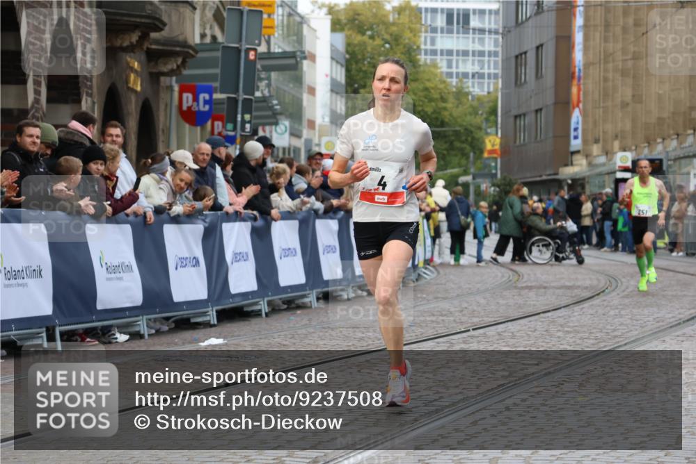 05.10.2025 - 20. swb-Marathon Bremen Strokosch-Dieckow http://msf.ph/oto/9237508 05.10.2025 12:40:30 Ziel 4, 351 meine-sportfotos.de