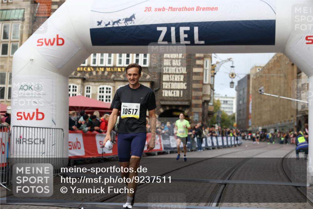 05.10.2025 - 20. swb-Marathon Bremen Yannick Fuchs http://msf.ph/oto/9237511 05.10.2025 10:38:58 Ziel 9341, 10352, 10409, 10517, 10967, 11132 meine-sportfotos.de
