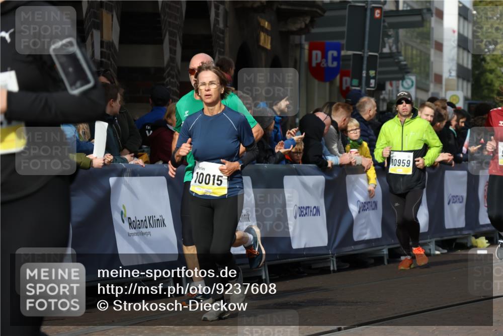05.10.2025 - 20. swb-Marathon Bremen Strokosch-Dieckow http://msf.ph/oto/9237608 05.10.2025 10:55:59 Ziel 7147, 9541, 9871, 9950, 10015, 10394, 10641, 10654, 10664, 10675, 10758, 10921, 10959, 11148, 11626 meine-sportfotos.de