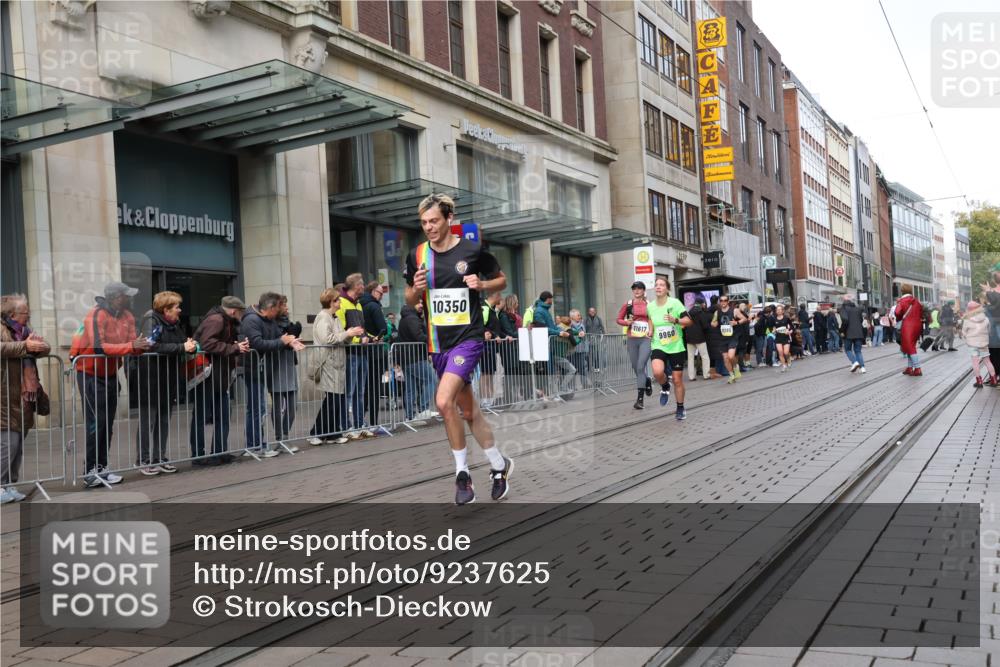 05.10.2025 - 20. swb-Marathon Bremen Strokosch-Dieckow http://msf.ph/oto/9237625 05.10.2025 10:45:35 Ziel 28, 9285, 9397, 9500, 9876, 9960, 10090, 10350, 10688, 10773, 10792, 10823, 10858, 11074, 11513, 11617, 28, 9285, 9397, 9500, 9876, 9960, 10090, 10350, 10688, 10773, 10792, 10823, 10858, 11074, 11513, 11617 meine-sportfotos.de