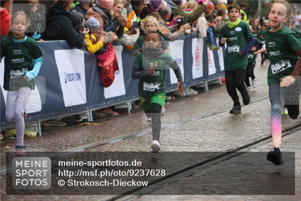 05.10.2025 - 20. swb-Marathon Bremen Strokosch-Dieckow http://msf.ph/oto/9237628 05.10.2025 15:20:53 Ziel  meine-sportfotos.de