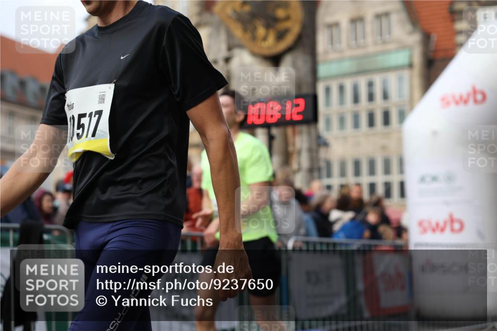 05.10.2025 - 20. swb-Marathon Bremen Yannick Fuchs http://msf.ph/oto/9237650 05.10.2025 10:39:02 Ziel 10352, 10967 meine-sportfotos.de