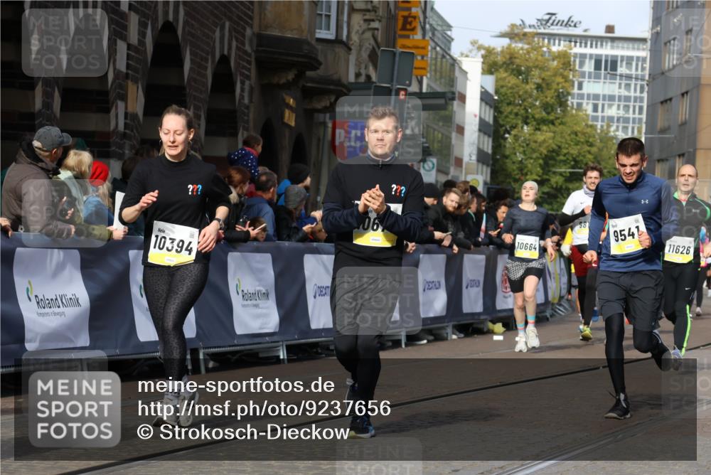 05.10.2025 - 20. swb-Marathon Bremen Strokosch-Dieckow http://msf.ph/oto/9237656 05.10.2025 10:56:02 Ziel 9541, 9811, 9950, 10006, 10009, 10015, 10394, 10641, 10664, 10675, 10758, 10959, 11095, 11148, 11620, 11626, 11693 meine-sportfotos.de