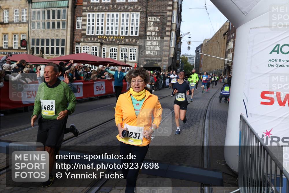 05.10.2025 - 20. swb-Marathon Bremen Yannick Fuchs http://msf.ph/oto/9237698 05.10.2025 11:06:16 Ziel 9355, 9438, 9786, 10081, 10095, 10100, 10101, 10192, 10249, 10462, 10587, 10597, 10623, 10848, 11134, 11231, 11296, 11525 meine-sportfotos.de