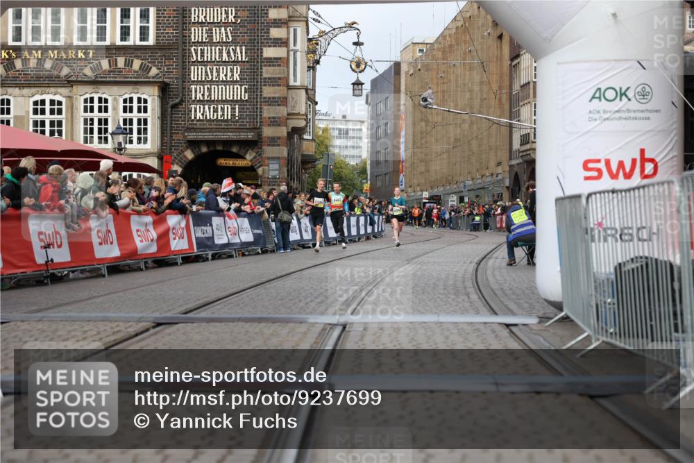 05.10.2025 - 20. swb-Marathon Bremen Yannick Fuchs http://msf.ph/oto/9237699 05.10.2025 10:39:07 Ziel  meine-sportfotos.de