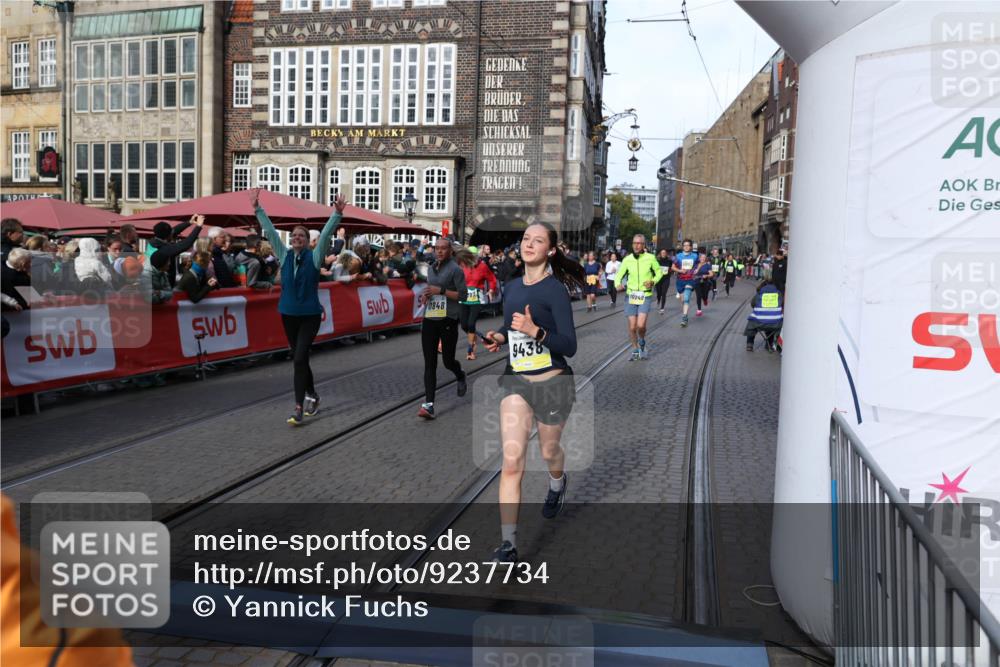 05.10.2025 - 20. swb-Marathon Bremen Yannick Fuchs http://msf.ph/oto/9237734 05.10.2025 11:06:16 Ziel 9355, 9438, 9786, 10081, 10095, 10100, 10101, 10192, 10249, 10462, 10587, 10597, 10623, 10848, 11134, 11231, 11296, 11525 meine-sportfotos.de