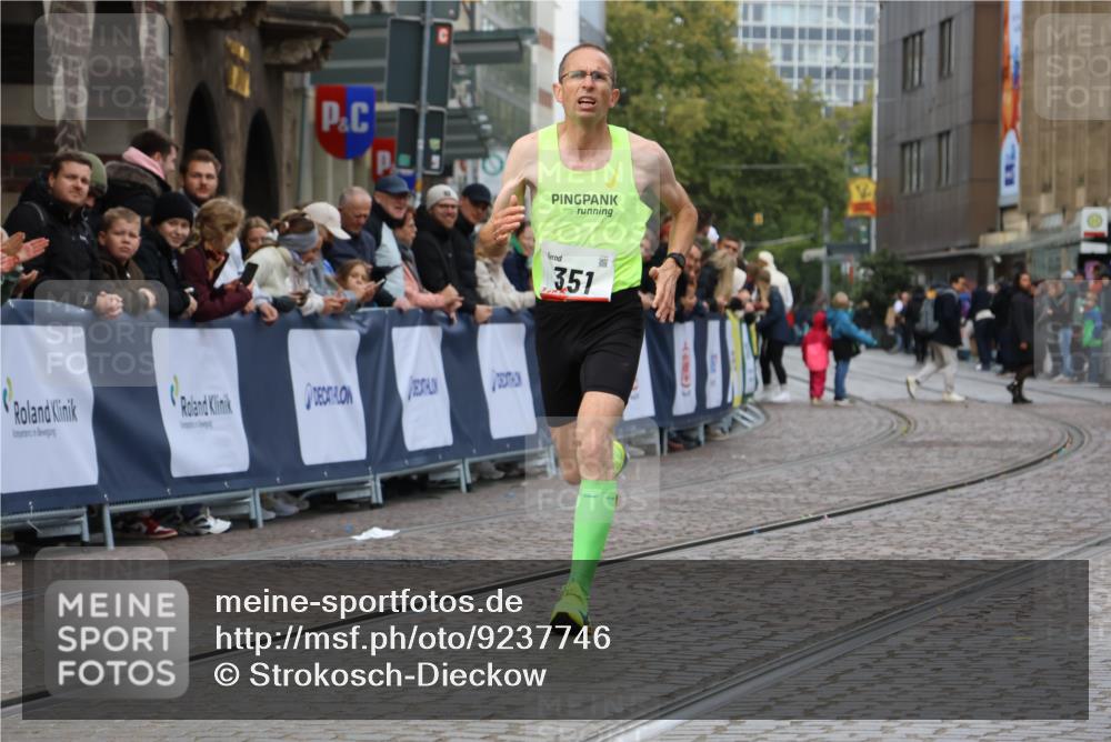 05.10.2025 - 20. swb-Marathon Bremen Strokosch-Dieckow http://msf.ph/oto/9237746 05.10.2025 12:40:36 Ziel 351 meine-sportfotos.de