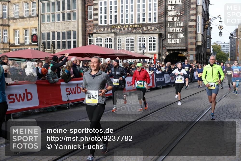 05.10.2025 - 20. swb-Marathon Bremen Yannick Fuchs http://msf.ph/oto/9237782 05.10.2025 11:06:17 Ziel 9387, 9438, 9786, 10081, 10100, 10101, 10192, 10249, 10462, 10623, 10848, 11231, 11296, 11433, 11525 meine-sportfotos.de