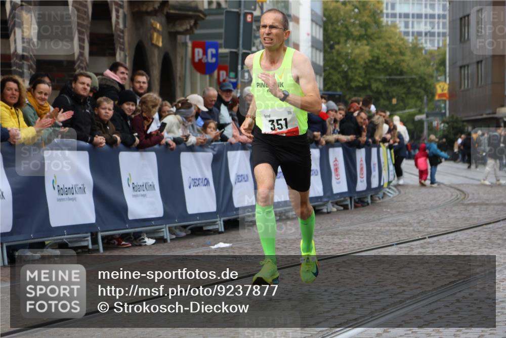 05.10.2025 - 20. swb-Marathon Bremen Strokosch-Dieckow http://msf.ph/oto/9237877 05.10.2025 12:40:36 Ziel 351 meine-sportfotos.de