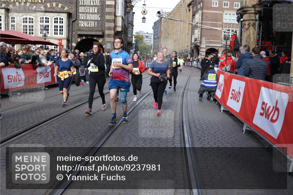 05.10.2025 - 20. swb-Marathon Bremen Yannick Fuchs http://msf.ph/oto/9237981 05.10.2025 11:06:20 Ziel 7979, 9228, 9387, 9438, 9523, 9712, 9786, 10100, 10152, 10192, 10243, 10249, 10374, 10462, 10623, 10848, 11065, 11092, 11231, 11296, 11433 meine-sportfotos.de