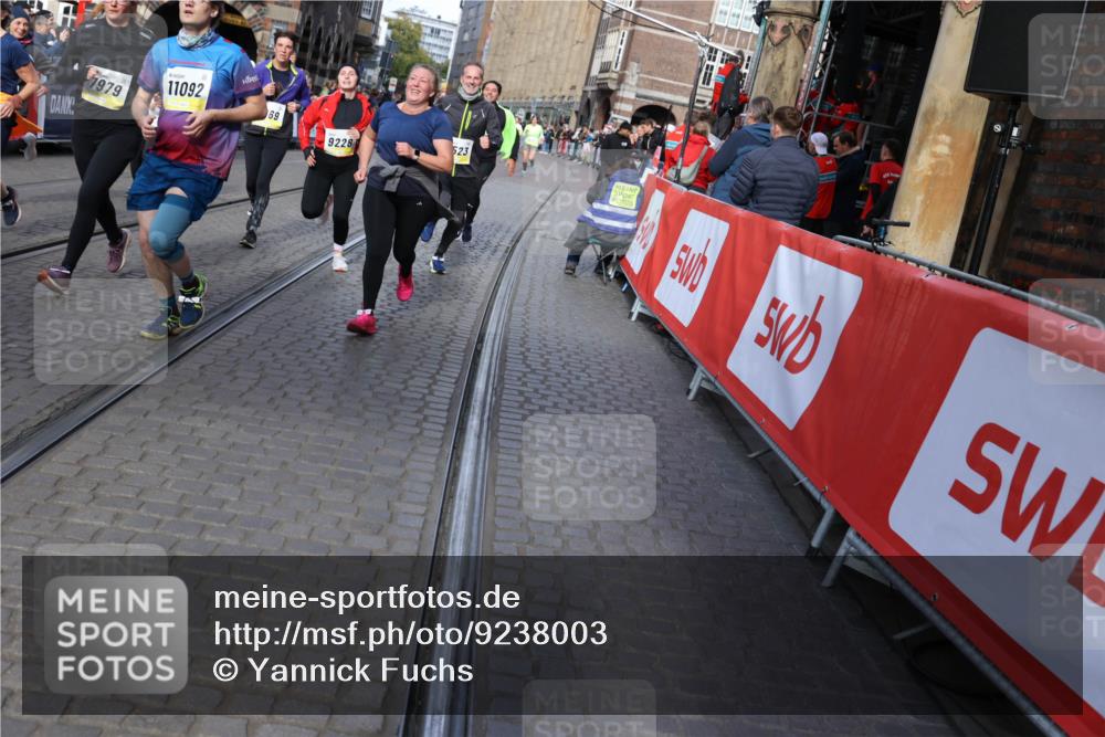 05.10.2025 - 20. swb-Marathon Bremen Yannick Fuchs http://msf.ph/oto/9238003 05.10.2025 11:06:20 Ziel 7979, 9228, 9387, 9438, 9523, 9712, 9786, 10100, 10152, 10192, 10243, 10249, 10374, 10462, 10623, 10848, 11065, 11092, 11231, 11296, 11433 meine-sportfotos.de
