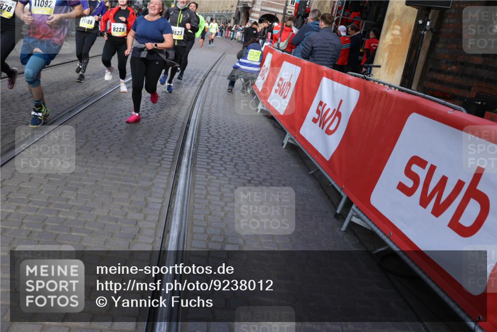 05.10.2025 - 20. swb-Marathon Bremen Yannick Fuchs http://msf.ph/oto/9238012 05.10.2025 11:06:20 Ziel 7979, 9228, 9387, 9438, 9523, 9712, 9786, 10100, 10152, 10192, 10243, 10249, 10374, 10462, 10623, 10848, 11065, 11092, 11231, 11296, 11433 meine-sportfotos.de