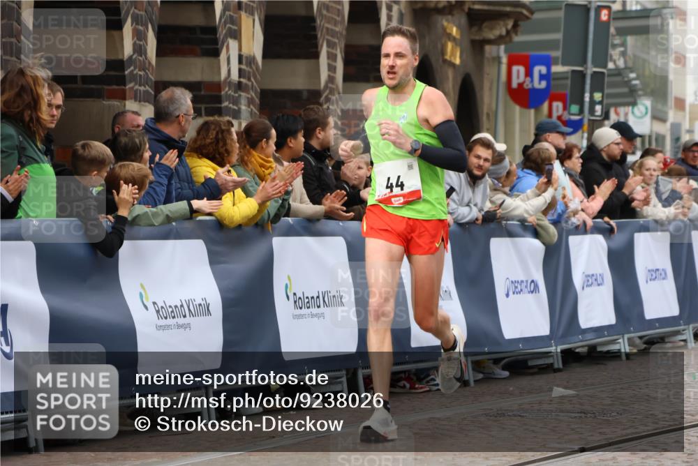 05.10.2025 - 20. swb-Marathon Bremen Strokosch-Dieckow http://msf.ph/oto/9238026 05.10.2025 12:41:08 Ziel 44, 691 meine-sportfotos.de