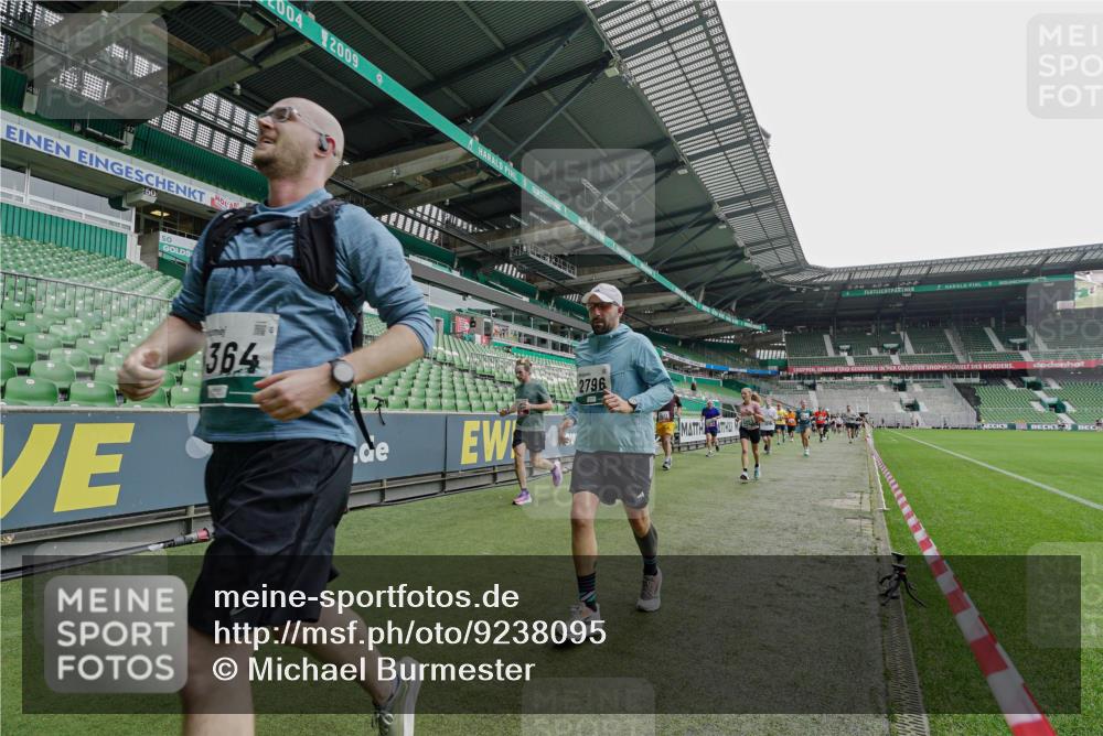 05.10.2025 - 20. swb-Marathon Bremen Michael Burmester http://msf.ph/oto/9238095 05.10.2025 13:01:44 Laufen im Stadion 58, 152, 156, 335, 428, 440, 488, 493, 546, 672, 772, 979, 1030, 1082, 1238, 1256, 1348, 1361, 1452, 1732, 1759, 1856, 1893, 1899, 1933, 1996, 2096, 2102, 2235, 2245, 2306, 2330, 2433, 2555, 2565, 2712, 2796, 2910, 2912, 2918, 2991, 2995, 3053, 3206, 3208, 3209, 3387, 3525, 3526, 3662, 3663, 3673, 3877, 4017, 4018, 4086, 4128, 4329, 4364, 4409, 4444, 4618, 4705, 4882, 4947, 4980, 5048, 5080, 5121, 5150, 5309, 5414, 5557, 5570, 5580, 5727, 5731, 5752, 5934, 5985, 6082, 6157 meine-sportfotos.de