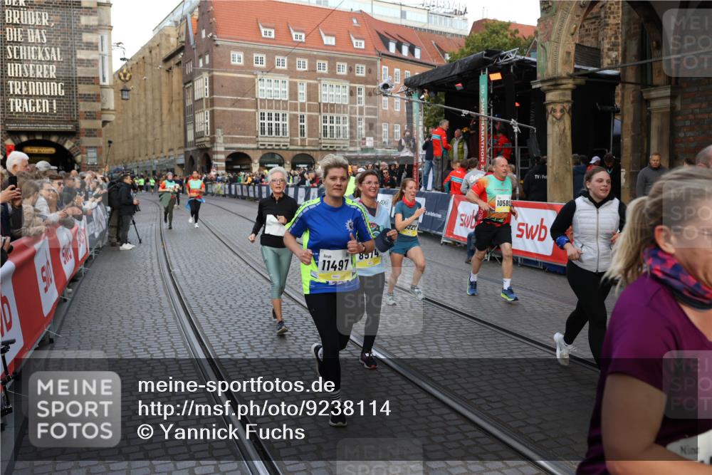 05.10.2025 - 20. swb-Marathon Bremen Yannick Fuchs http://msf.ph/oto/9238114 05.10.2025 11:06:56 Ziel 8574, 9321, 9605, 9826, 9942, 10001, 10148, 10168, 10498, 10580, 10747, 10748, 10937, 11355, 11389, 11414, 11497, 11565 meine-sportfotos.de