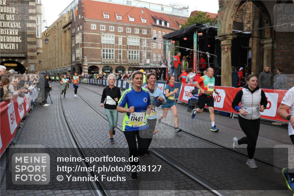05.10.2025 - 20. swb-Marathon Bremen Yannick Fuchs http://msf.ph/oto/9238127 05.10.2025 11:06:56 Ziel 8574, 9321, 9605, 9826, 9942, 10001, 10148, 10168, 10498, 10580, 10747, 10748, 10937, 11355, 11389, 11414, 11497, 11565 meine-sportfotos.de
