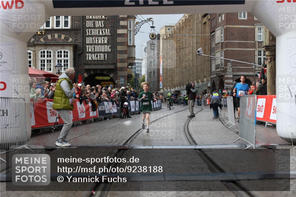 05.10.2025 - 20. swb-Marathon Bremen Yannick Fuchs http://msf.ph/oto/9238188 05.10.2025 15:18:10 Ziel  meine-sportfotos.de