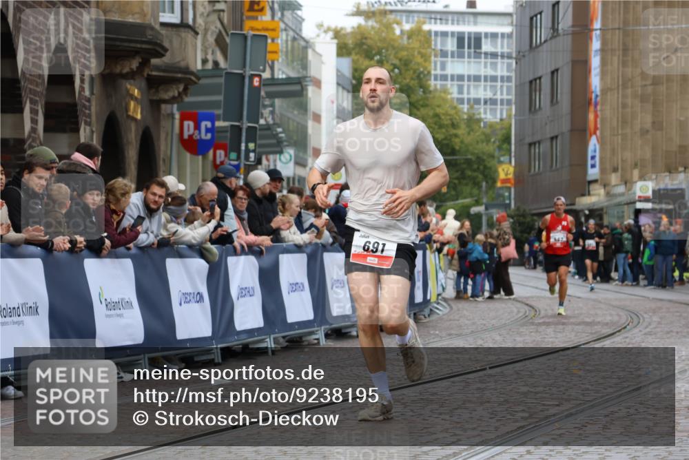 05.10.2025 - 20. swb-Marathon Bremen Strokosch-Dieckow http://msf.ph/oto/9238195 05.10.2025 12:41:12 Ziel 44, 467, 691 meine-sportfotos.de