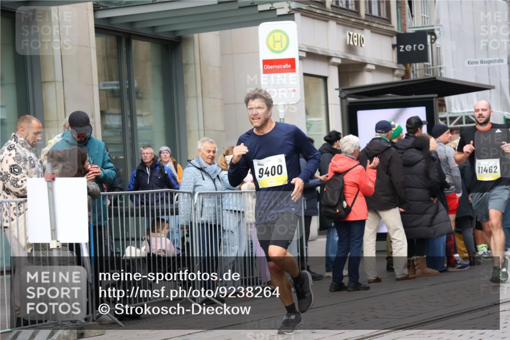 05.10.2025 - 20. swb-Marathon Bremen Strokosch-Dieckow http://msf.ph/oto/9238264 05.10.2025 10:46:04 Ziel 9009, 9207, 9351, 9362, 9400, 9921, 11167, 11462, 9009, 9207, 9351, 9362, 9400, 9921, 11167, 11462 meine-sportfotos.de
