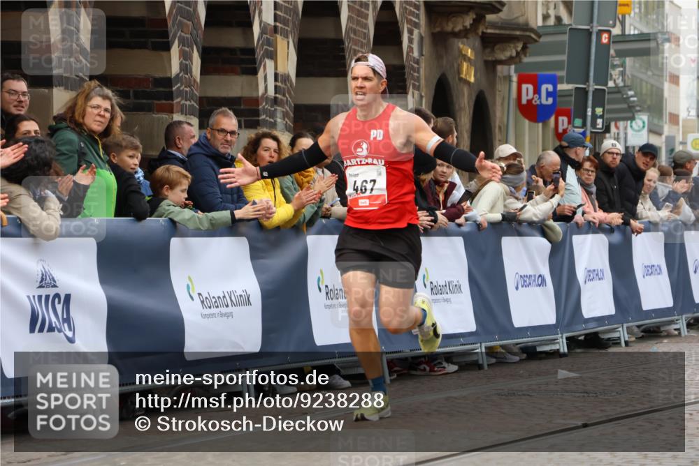 05.10.2025 - 20. swb-Marathon Bremen Strokosch-Dieckow http://msf.ph/oto/9238288 05.10.2025 12:41:19 Ziel 467, 681 meine-sportfotos.de