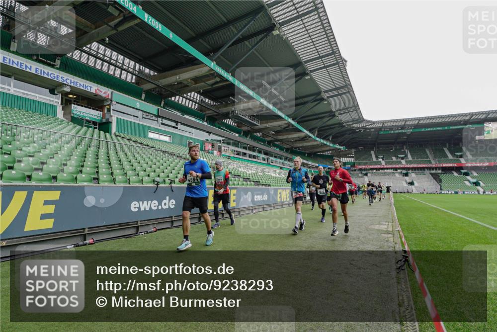 05.10.2025 - 20. swb-Marathon Bremen Michael Burmester http://msf.ph/oto/9238293 05.10.2025 13:02:07 Laufen im Stadion 152, 428, 493, 546, 672, 772, 843, 921, 979, 1030, 1256, 1348, 1361, 1452, 1732, 1744, 1759, 1856, 1893, 1899, 1924, 1933, 1996, 2096, 2102, 2143, 2245, 2272, 2306, 2555, 2565, 2774, 2796, 2910, 2912, 2918, 2991, 3053, 3206, 3208, 3217, 3387, 3525, 3526, 3662, 3663, 3673, 3861, 3926, 3930, 4017, 4018, 4086, 4129, 4364, 4409, 4444, 4464, 4477, 4481, 4564, 4618, 4688, 4705, 4847, 4882, 4947, 4980, 4985, 5309, 5557, 5570, 5580, 5652, 5731, 5893, 5934, 6157, 6328, 6382, 58, 440 meine-sportfotos.de