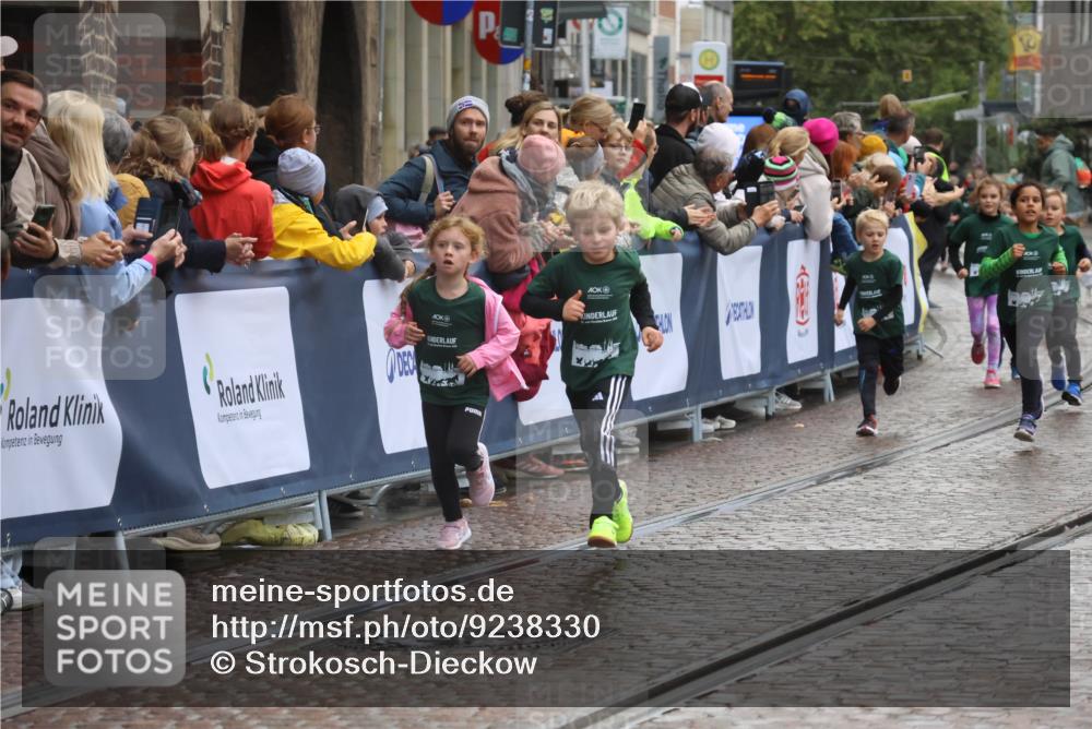 05.10.2025 - 20. swb-Marathon Bremen Strokosch-Dieckow http://msf.ph/oto/9238330 05.10.2025 15:21:09 Ziel  meine-sportfotos.de