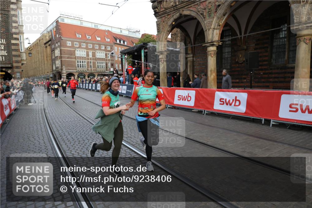 05.10.2025 - 20. swb-Marathon Bremen Yannick Fuchs http://msf.ph/oto/9238406 05.10.2025 11:07:02 Ziel 8574, 9321, 9605, 9826, 9942, 9976, 10148, 10168, 10580, 11355, 11389, 11414, 11497, 11622 meine-sportfotos.de