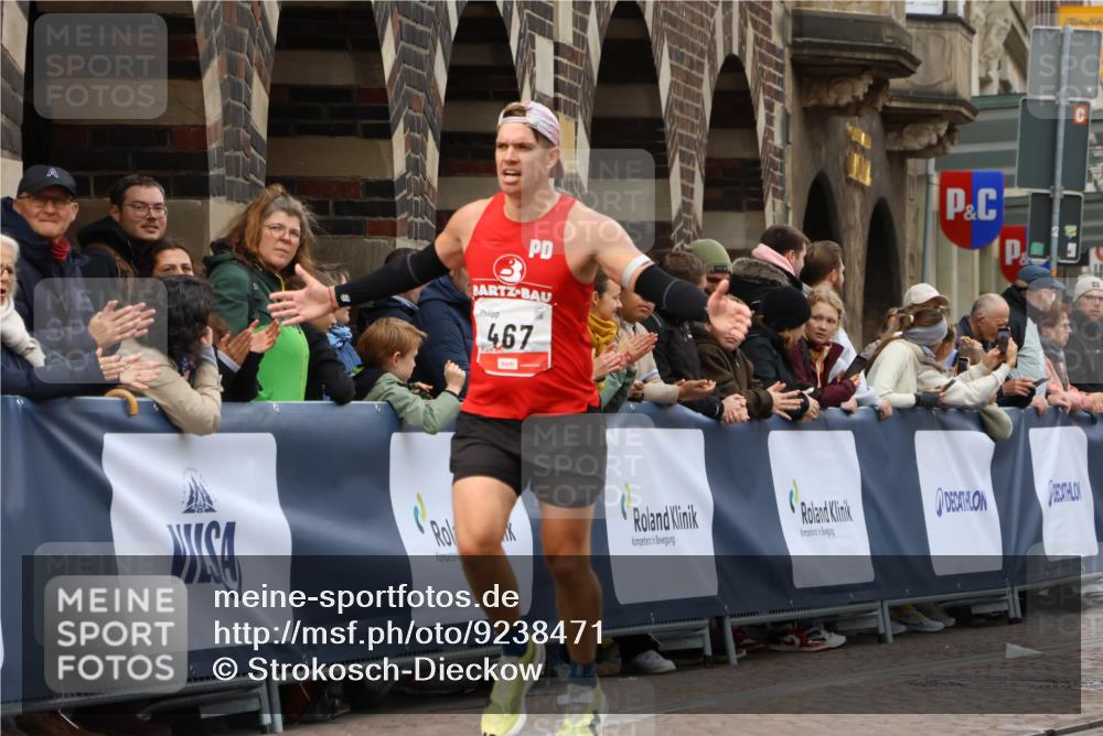 05.10.2025 - 20. swb-Marathon Bremen Strokosch-Dieckow http://msf.ph/oto/9238471 05.10.2025 12:41:19 Ziel 467, 681 meine-sportfotos.de