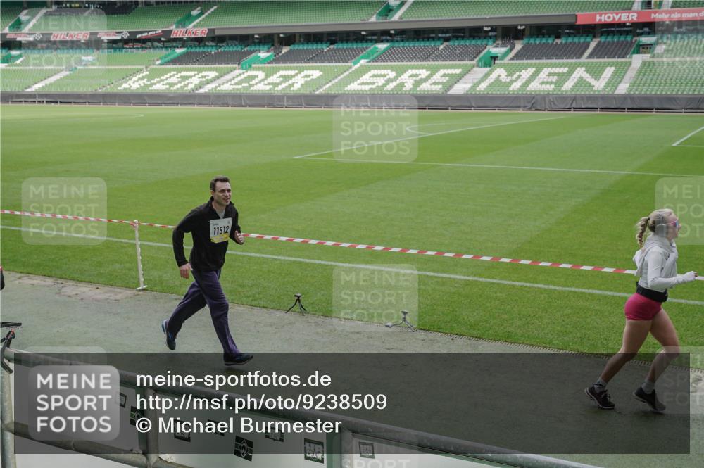 05.10.2025 - 20. swb-Marathon Bremen Michael Burmester http://msf.ph/oto/9238509 05.10.2025 10:33:42 Laufen im Stadion 5172, 7077, 9000, 9221, 9258, 9260, 9282, 9309, 9314, 9359, 9424, 9489, 9520, 9521, 9529, 9539, 9541, 9560, 9569, 9577, 9633, 9654, 9703, 9717, 9811, 9835, 9855, 9881, 9882, 9902, 9935, 10008, 10015, 10028, 10032, 10107, 10180, 10195, 10231, 10232, 10233, 10234, 10253, 10256, 10287, 10302, 10307, 10323, 10387, 10394, 10466, 10484, 10533, 10546, 10590, 10591, 10755, 10758, 10794, 10915, 10992, 9195, 9197, 9295, 9367, 9392, 9402, 9407, 9461, 9492 meine-sportfotos.de