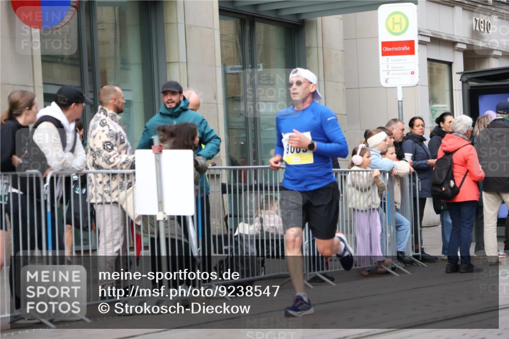 05.10.2025 - 20. swb-Marathon Bremen Strokosch-Dieckow http://msf.ph/oto/9238547 05.10.2025 10:46:18 Ziel 9009, 9207, 9366, 9961, 10268, 10277, 10411, 11167, 11268, 11327, 9009, 9207, 9366, 9961, 10268, 10277, 10411, 11167, 11268, 11327 meine-sportfotos.de