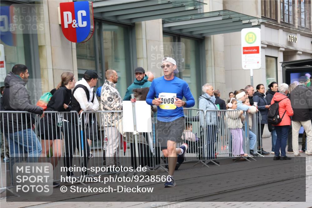 05.10.2025 - 20. swb-Marathon Bremen Strokosch-Dieckow http://msf.ph/oto/9238566 05.10.2025 10:46:18 Ziel 9009, 9207, 9366, 9961, 10268, 10277, 10411, 11167, 11268, 11327, 9009, 9207, 9366, 9961, 10268, 10277, 10411, 11167, 11268, 11327 meine-sportfotos.de