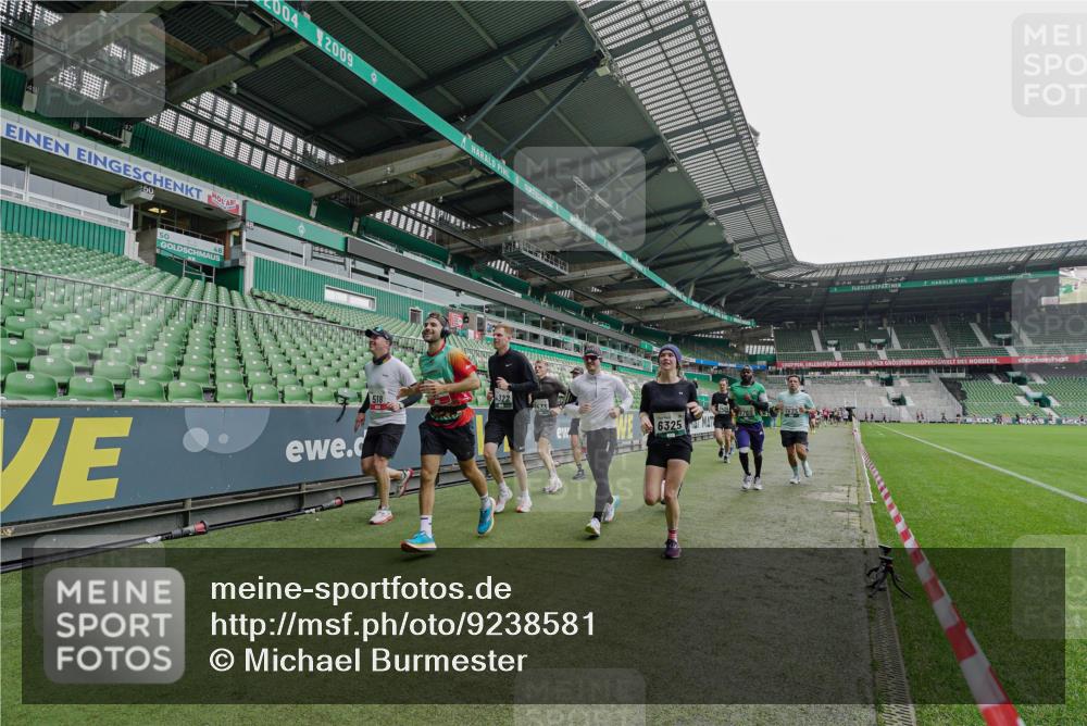05.10.2025 - 20. swb-Marathon Bremen Michael Burmester http://msf.ph/oto/9238581 05.10.2025 13:02:31 Laufen im Stadion 97, 293, 428, 518, 616, 721, 729, 772, 828, 843, 921, 1030, 1121, 1256, 1348, 1405, 1452, 1704, 1733, 1744, 1856, 1899, 1924, 1944, 2143, 2272, 2306, 2393, 2772, 2774, 2910, 2912, 3053, 3206, 3217, 3424, 3525, 3526, 3861, 3917, 3926, 3930, 4017, 4018, 4129, 4322, 4409, 4444, 4464, 4477, 4481, 4564, 4688, 4705, 4714, 4817, 4847, 4885, 4985, 5652, 5755, 5884, 5893, 5934, 6157, 6325, 6328, 6382, 7217, 7433, 7659, 8526, 8957, 152, 428, 493, 1361, 1759, 1933, 2245, 2555, 2796 meine-sportfotos.de