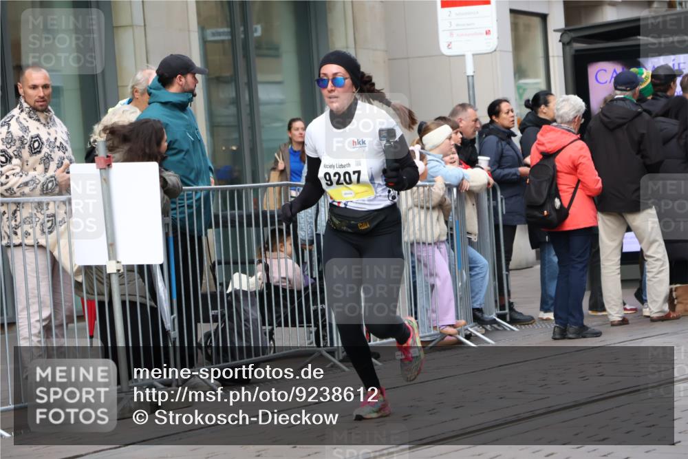 05.10.2025 - 20. swb-Marathon Bremen Strokosch-Dieckow http://msf.ph/oto/9238612 05.10.2025 10:46:20 Ziel 9009, 9207, 9366, 9961, 10268, 10277, 10411, 10661, 11167, 11268, 11327, 9009, 9207, 9366, 9961, 10268, 10277, 10411, 10661, 11167, 11268, 11327 meine-sportfotos.de