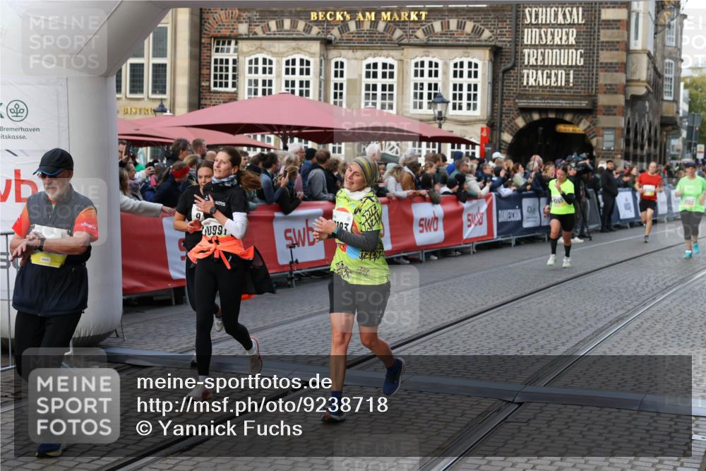 05.10.2025 - 20. swb-Marathon Bremen Yannick Fuchs http://msf.ph/oto/9238718 05.10.2025 11:07:15 Ziel 9265, 9491, 9890, 9901, 10193, 10371, 10788, 10991, 11131, 11709 meine-sportfotos.de