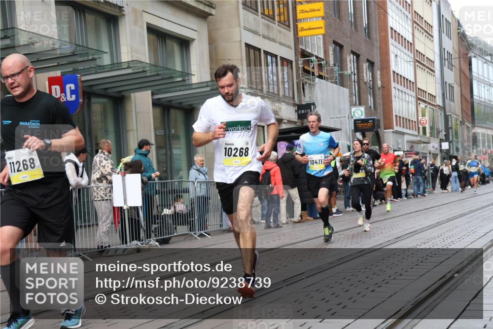 05.10.2025 - 20. swb-Marathon Bremen Strokosch-Dieckow http://msf.ph/oto/9238739 05.10.2025 10:46:25 Ziel 9009, 9207, 9366, 9961, 10268, 10277, 10411, 10661, 10750, 11189, 11268, 11327, 9009, 9207, 9366, 9961, 10268, 10277, 10411, 10661, 10750, 11189, 11268, 11327 meine-sportfotos.de