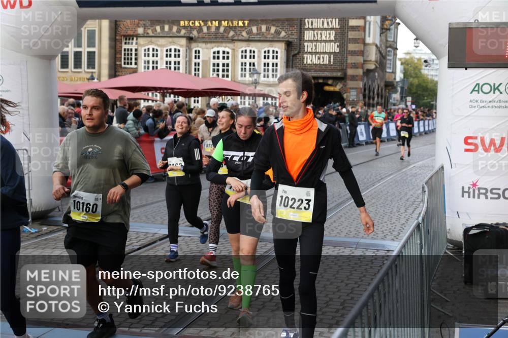05.10.2025 - 20. swb-Marathon Bremen Yannick Fuchs http://msf.ph/oto/9238765 05.10.2025 11:07:36 Ziel 7779, 9483, 9780, 10037, 10160, 10223, 10737, 10776, 10854, 11122, 11159, 11262, 11384, 11529, 11584 meine-sportfotos.de